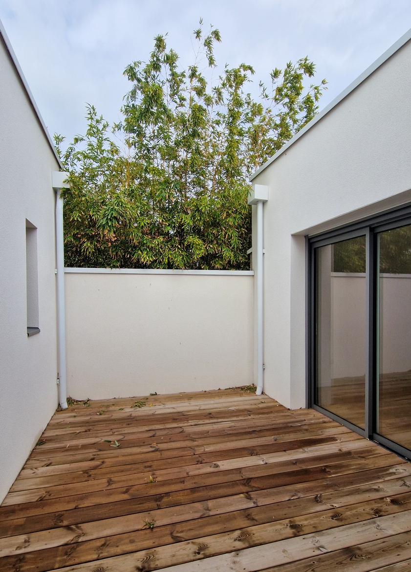002 Patio 1